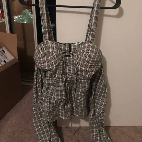 Tularosa revolve Elsie top size small - Picture 5 of 8